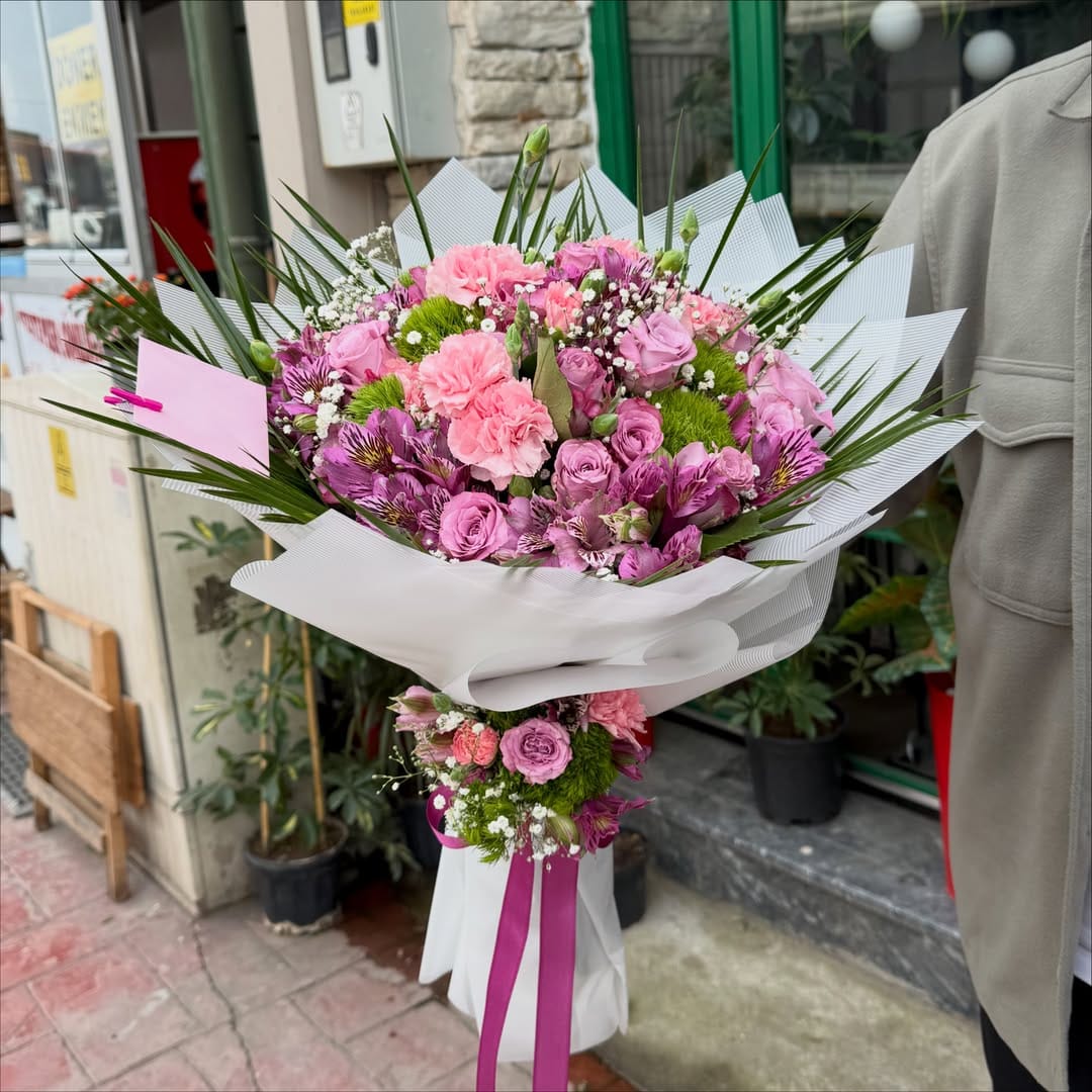Karışık Pembe Gül Buketi